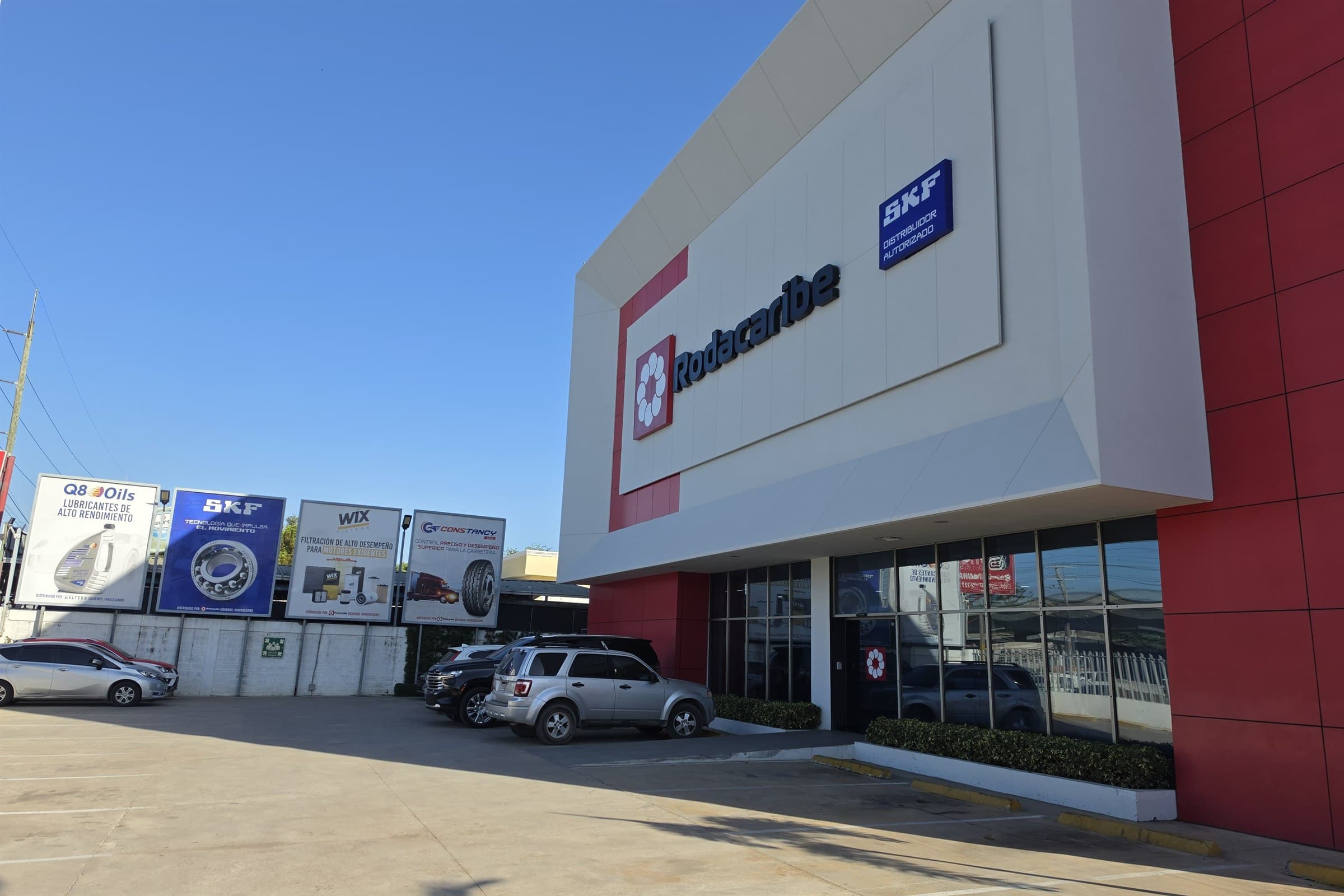Fachada de la sucursal de Rodacaribe en Santo Domingo
